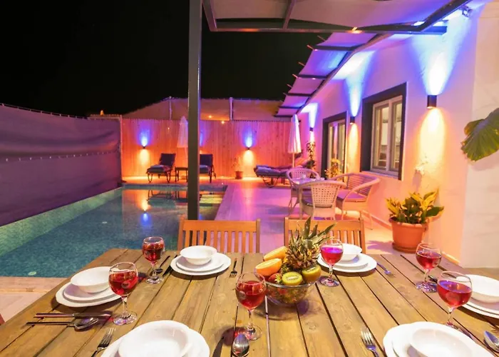 Ulugol 2 Bedroom Вилла Калкан